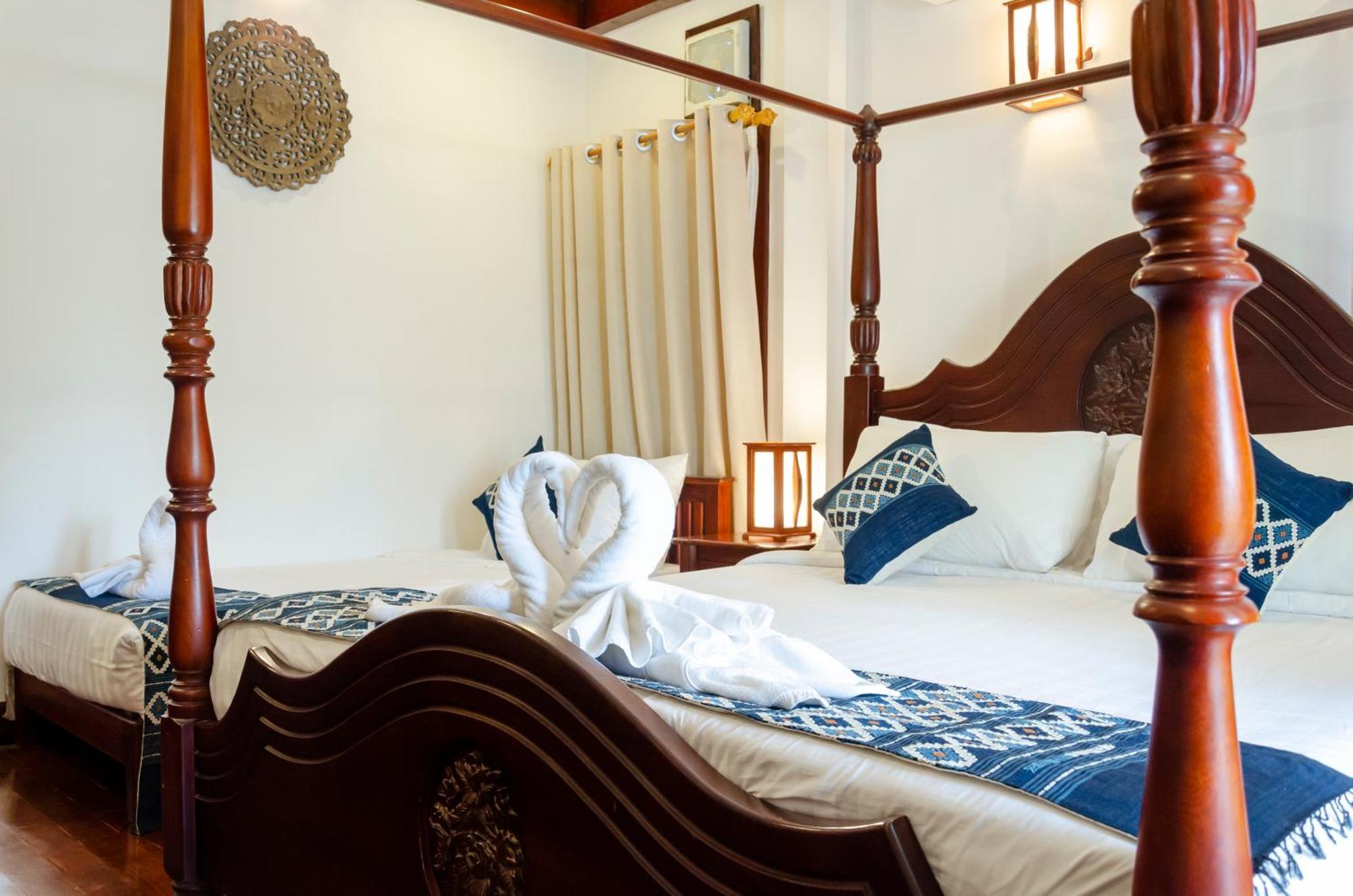 วิลลา สมพงศ์ Bed & Breakfast หลวงพระบาง ภายนอก รูปภาพ