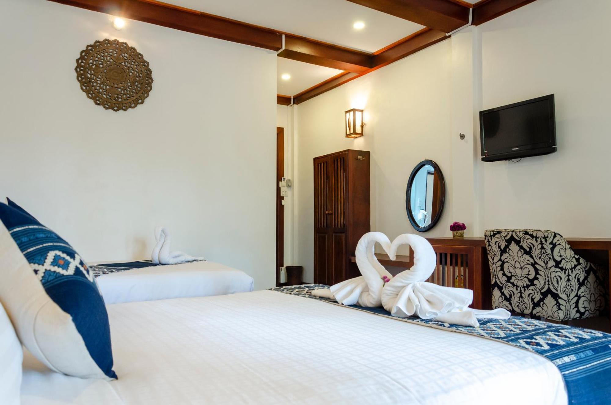 วิลลา สมพงศ์ Bed & Breakfast หลวงพระบาง ภายนอก รูปภาพ