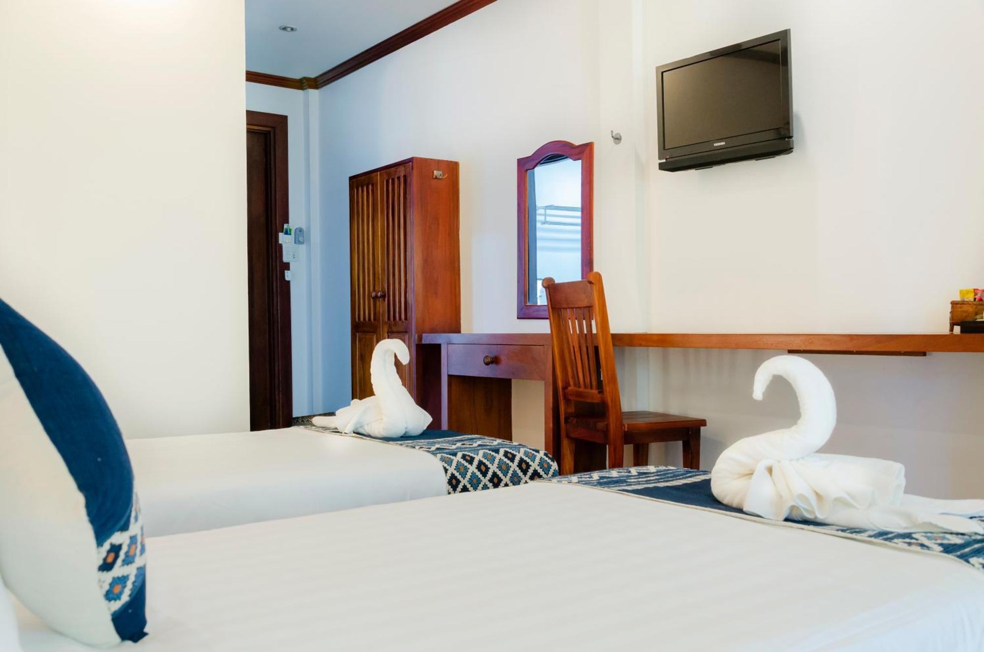 วิลลา สมพงศ์ Bed & Breakfast หลวงพระบาง ภายนอก รูปภาพ