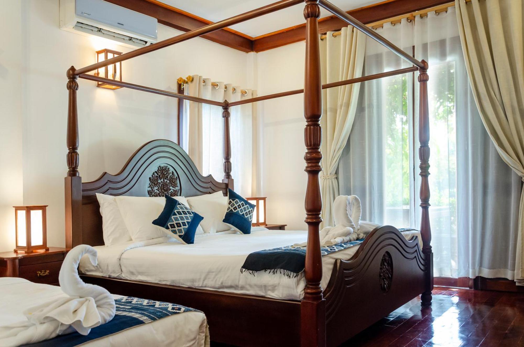 วิลลา สมพงศ์ Bed & Breakfast หลวงพระบาง ภายนอก รูปภาพ
