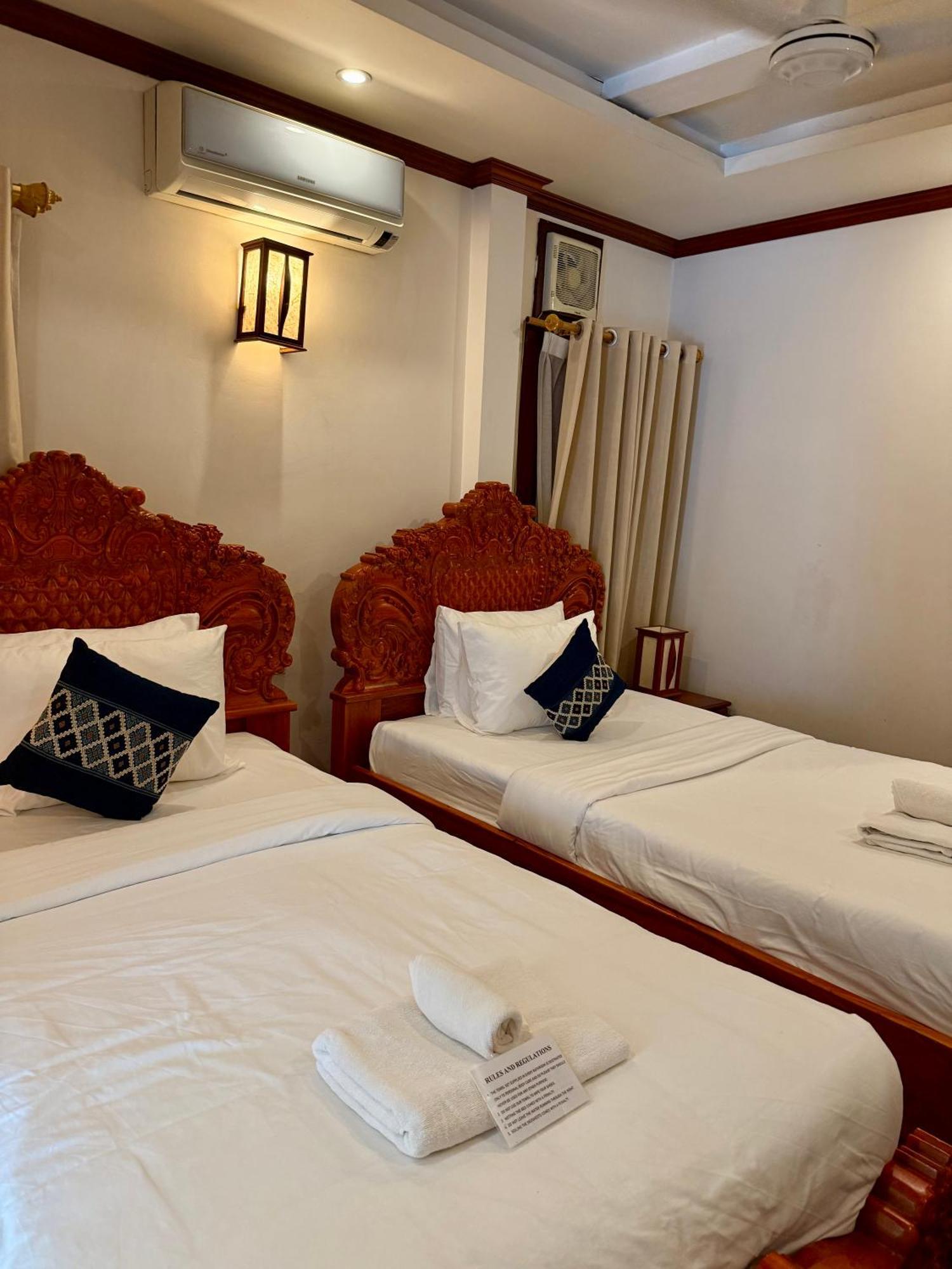 วิลลา สมพงศ์ Bed & Breakfast หลวงพระบาง ภายนอก รูปภาพ
