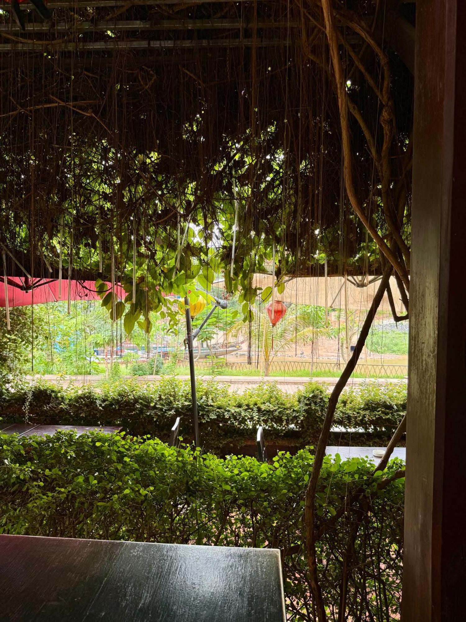 วิลลา สมพงศ์ Bed & Breakfast หลวงพระบาง ภายนอก รูปภาพ