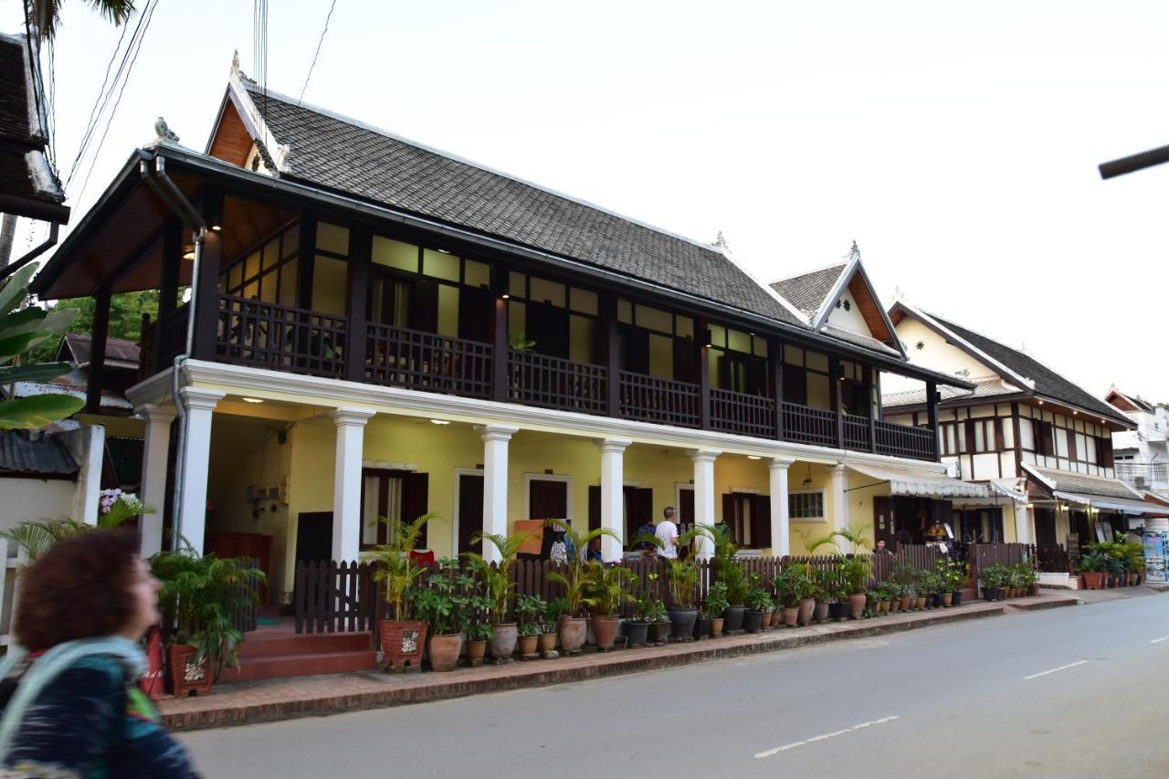 วิลลา สมพงศ์ Bed & Breakfast หลวงพระบาง ภายนอก รูปภาพ