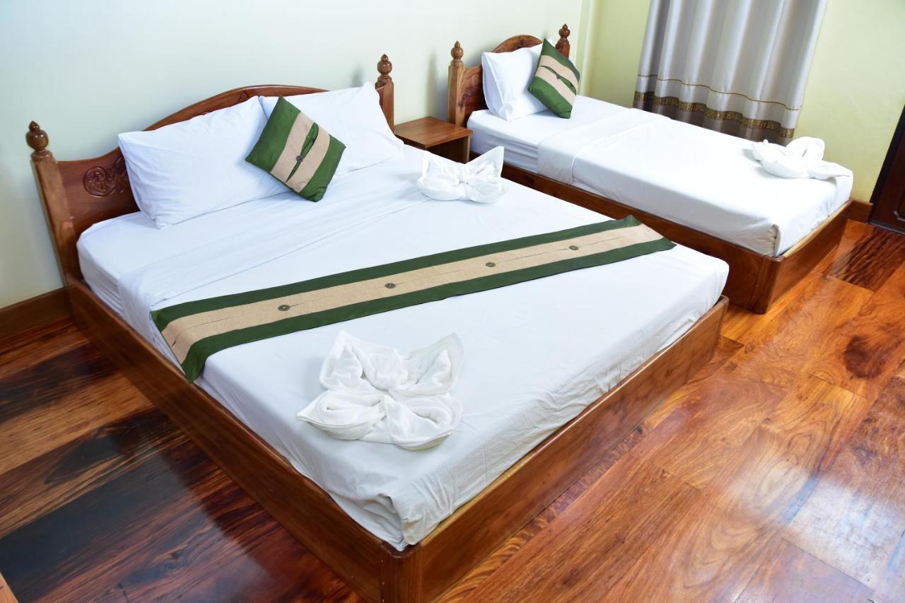 วิลลา สมพงศ์ Bed & Breakfast หลวงพระบาง ภายนอก รูปภาพ